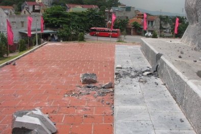 Quảng Ninh: Tượng đài 25 tỷ hư hỏng xong trận sét đánh