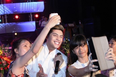 Noo Phước Thịnh đốn tim fan nữ bằng bản hit 'Xa em'