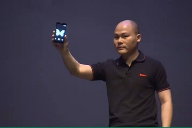 Giá cao, Bphone đang tính cạnh tranh với ai?
