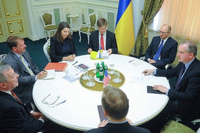 Những tin tức mới nhất về tình hình Ukraine ngày 27/5/2015