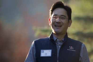 Samsung gia tăng sức ép đối với các nhà phê bình