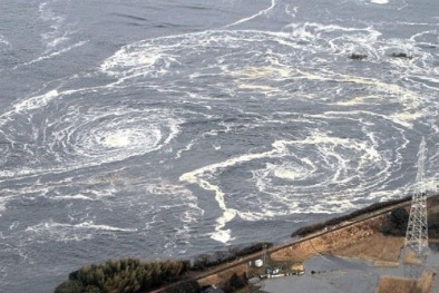 Động đất mạnh 8,5 độ richter làm rung chuyển Nhật Bản