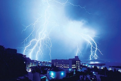 Chuyên gia cảnh báo thời điểm xuất hiện dông,lốc, sét khi vào mùa