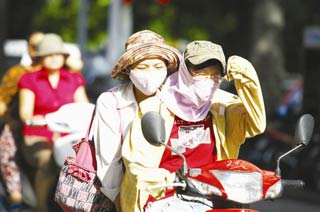 Dự báo thời tiết ngày mai 2/6/2015: Nhiều nơi nắng nóng gay gắt 