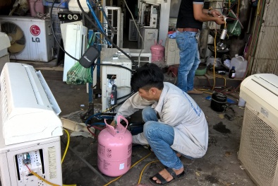 Kinh doanh mùa nóng: Lắp đặt, sửa chữa điều hòa 'lên ngôi'