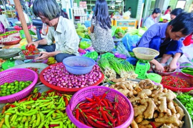 TPHCM: Giá thực phẩm tăng 'chóng mặt'