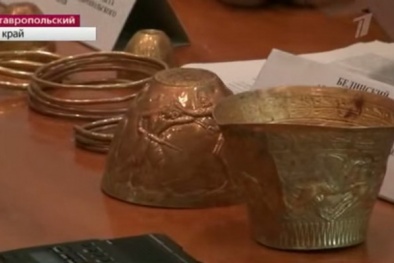 Khai quật cổ vật bằng vàng hơn 2.000 năm tuổi ở Nga