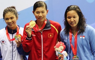 Sea Games 28: Ánh Viên liên tiếp phá kỷ lục nhưng lại chưa thạo đi xe đạp