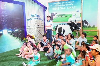 Bé yêu cùng bố mẹ quậy tưng bừng tại 'Thế giới sữa Vinamilk'