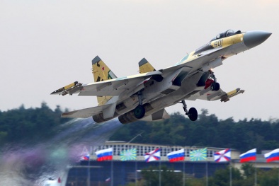 Tiêm kích Su-35: Chiến đấu cơ 'đáng gờm' trong mặt trận trên không