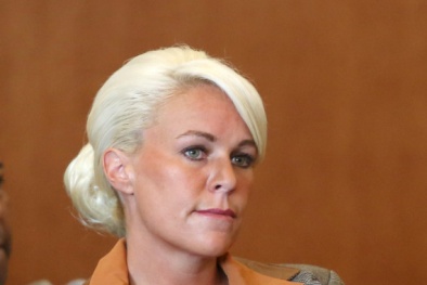  Ngồi tù vì cưỡng hiếp bạn trai 14 tuổi của con gái