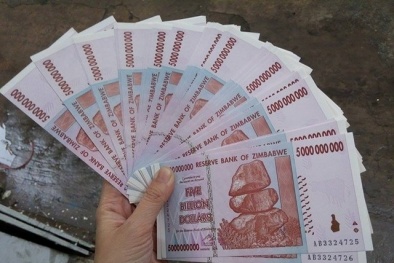 Đôla Zimbabwe ở Việt Nam: 100.000 tỷ đổi 500.000 đồng