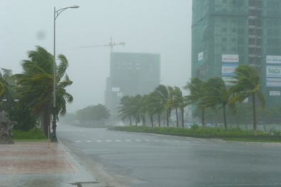 Dự báo thời tiết ngày mai 18/6/2015: Khu vực Đông Bắc Bộ đề phòng tố lốc 