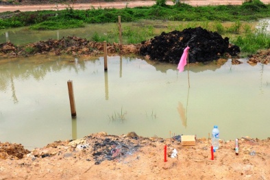 Cư dân mạng đau xót vì hai chị em ruột ôm nhau chết đuối dưới hố công trình