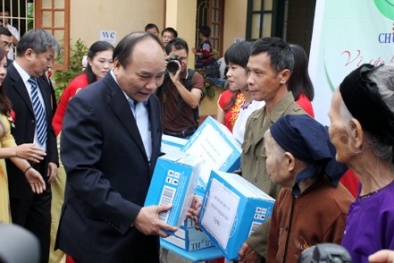 Dành hơn 384 tỷ đồng tặng quà cho người có công