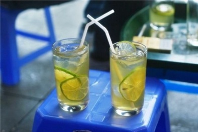 Kinh hoàng pha trà chanh 'thơm ngon' bằng hóa chất
