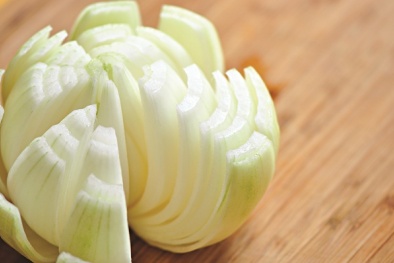 Tác dụng không ngờ của hành tây