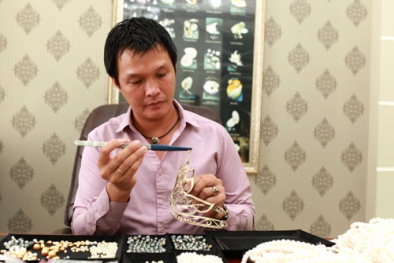 Đường kinh doanh trắc trở của ông chủ ngọc trai