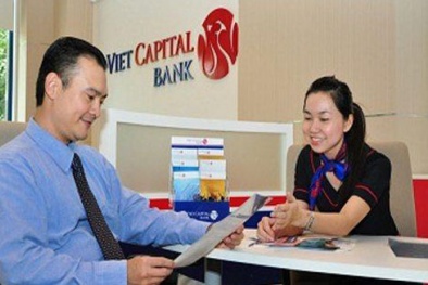 Lấy lý do tái cơ cấu, Ngân hàng Bản Việt sa thải nhân viên trái luật quy định