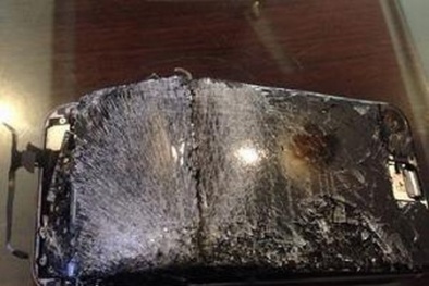 Mới mua được 2 ngày, iPhone 6 phát nổ như lựu đạn