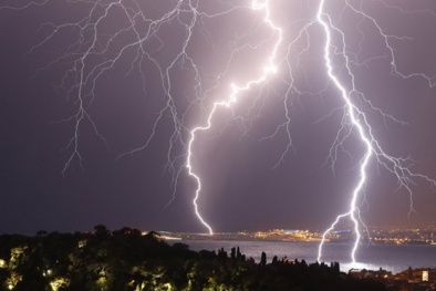 Hà Nội: Một thai phụ bị sét đánh trúng ngực