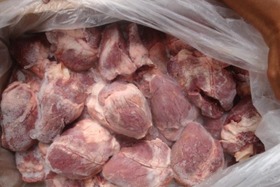 Trung Quốc: Phát hiện hàng nghìn tấn thịt thối lưu cữu 40 năm