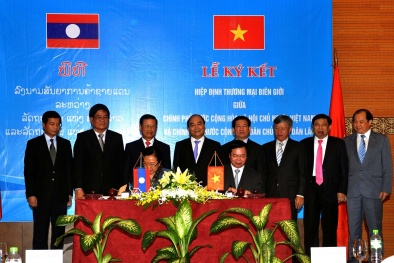 Chính thức ký Hiệp định thương mại biên giới Việt - Lào 