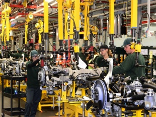 Anh: Tăng cường đầu tư vào kỹ năng và công nghệ nhằm tăng năng suất