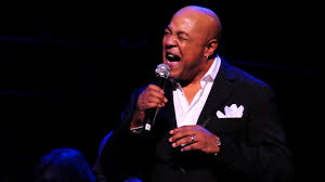 Tài năng Grammy đến Việt Nam song ca cùng Uyên Linh, Văn Mai Hương