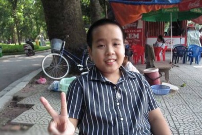 Rơi nước mắt với bài thơ cha mẹ đưa con đi thi của thần đồng Đỗ Nhật Nam