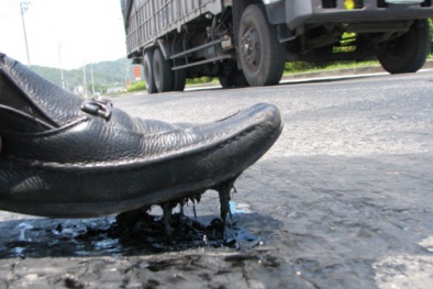 Nắng nóng khắc nghiệt, quốc lộ nghìn tỷ ‘khóc ròng’ vì chảy nhựa