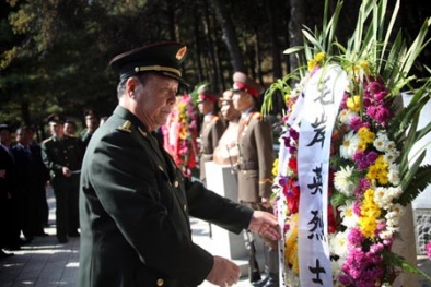 'Tướng Trung Quốc tìm cách tự sát khi bị điều tra tham nhũng'