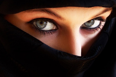 Bà trùm nô lệ tình dục hé lộ nhiều thông tin về khủng bố IS