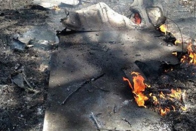 Mỹ: Máy bay chiến đấu F16, máy bay dân sự đâm nhau tan tành