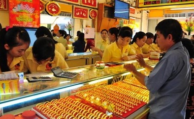 Giá vàng hôm nay 10/7 giảm xuống dưới mức 1.160 USD