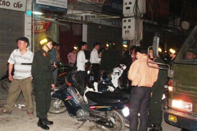 Bắt ‘dân chơi’ đi xe máy, trêu chọc, chửi bới Cảnh sát cơ động rồi bỏ chạy