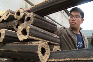 Chàng trai 8X trở thành tỷ phú nhờ kinh doanh… vỏ trấu