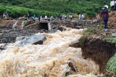 Dự báo thời tiết ngày mai 15/7/2015: Mưa rào trên cả nước, miền Bắc đề phòng lũ quét