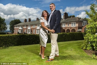 Ngỡ ngàng nữ triệu phú chỉ cho chồng 700.000 đồng tiền tiêu vặt mỗi ngày