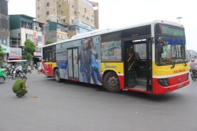 Hà Nội: Tài xế xe buýt bị đánh hội đồng vì va chạm với xe máy