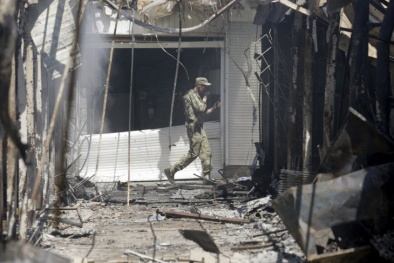 Tình hình Ukraine mới nhất: Ukraine tố lệnh ngừng bắn bị vi phạm 100 lần trong 24 giờ 