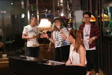 Mỹ Tâm ân cần tập luyện cùng học trò chuẩn bị Liveshow 2 Giọng hát Việt