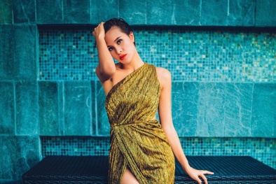 Phương Mai gợi cảm khoe đường cong với đầm cắt xẻ của NTK Hà Duy