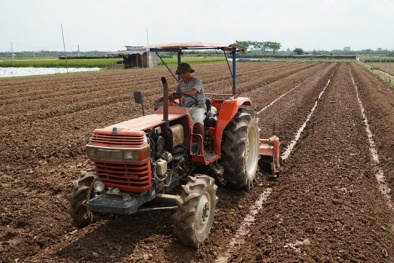 Về huyện có hơn 100 tỷ phú