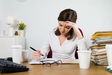 Phụ nữ ngồi quá nhiều dễ bị ung thư buồng trứng