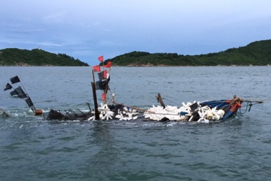 Lốc xoáy bất ngờ, 4 ngư dân Việt Nam gặp nạn giữa biển