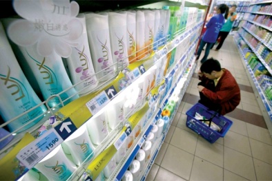 Hàng tiêu dùng ngoại gặp 'khó' ở Trung Quốc