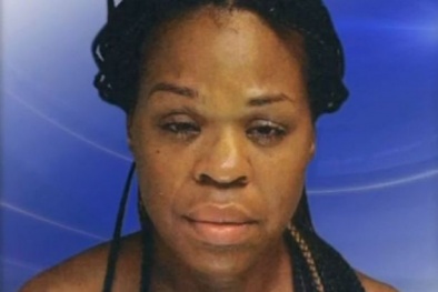 Bỏ quên điện thoại tại hiện trường vì mải ăn cắp iPhone