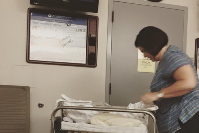 'Út ráng' Kim Hiền đã sinh con gái thuận lợi tại Mỹ