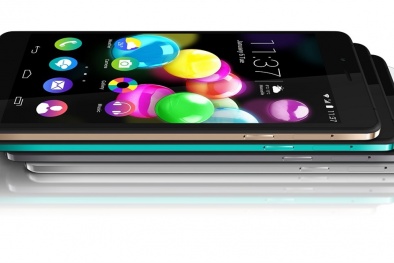 4 smartphone giá dưới 6 triệu đẹp 'không cưỡng nổi' 